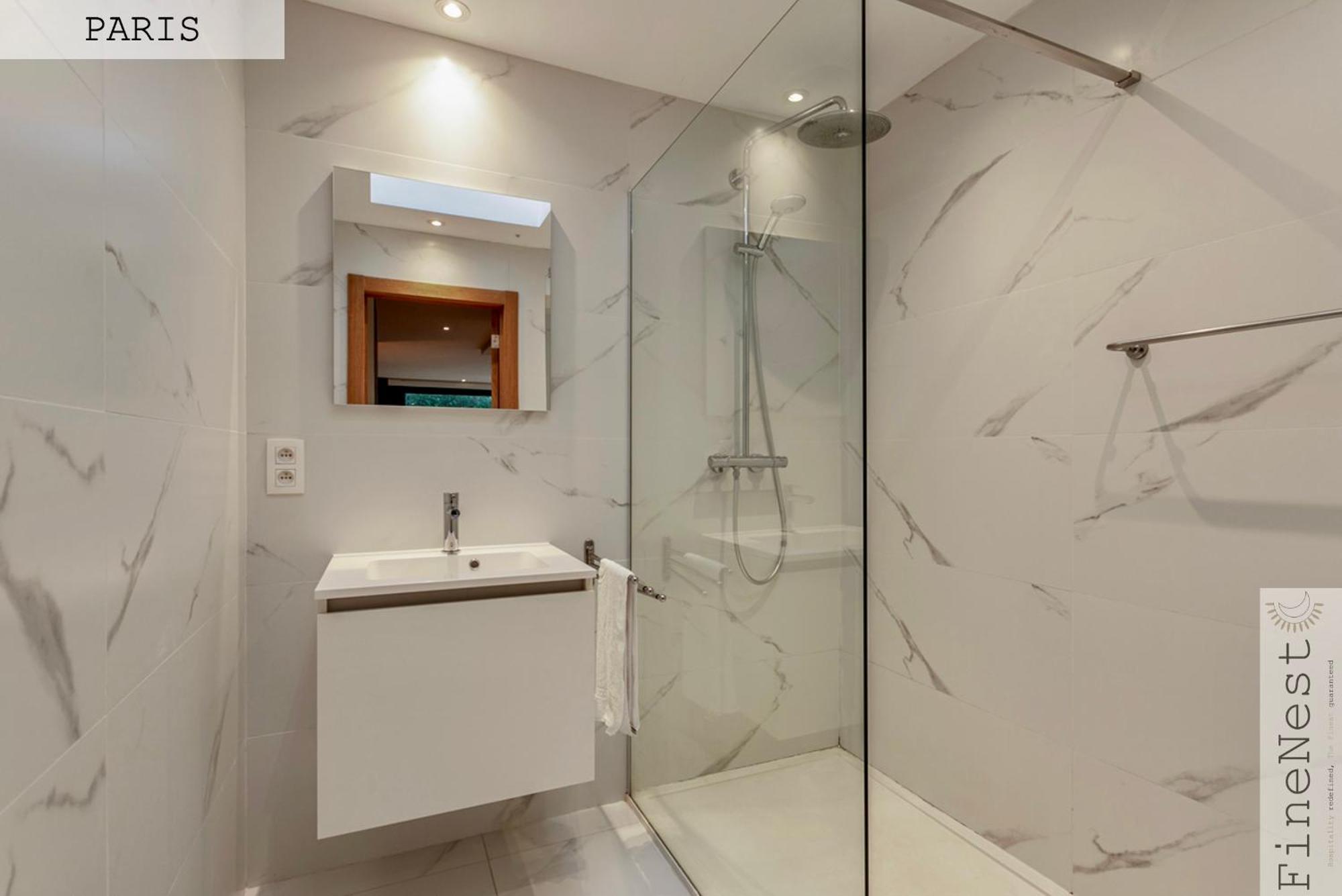 Residence De 3 Appartements Luxueux - 2 Ch X 3 - "Tilff Le Mont" By Finenest Bagian luar foto